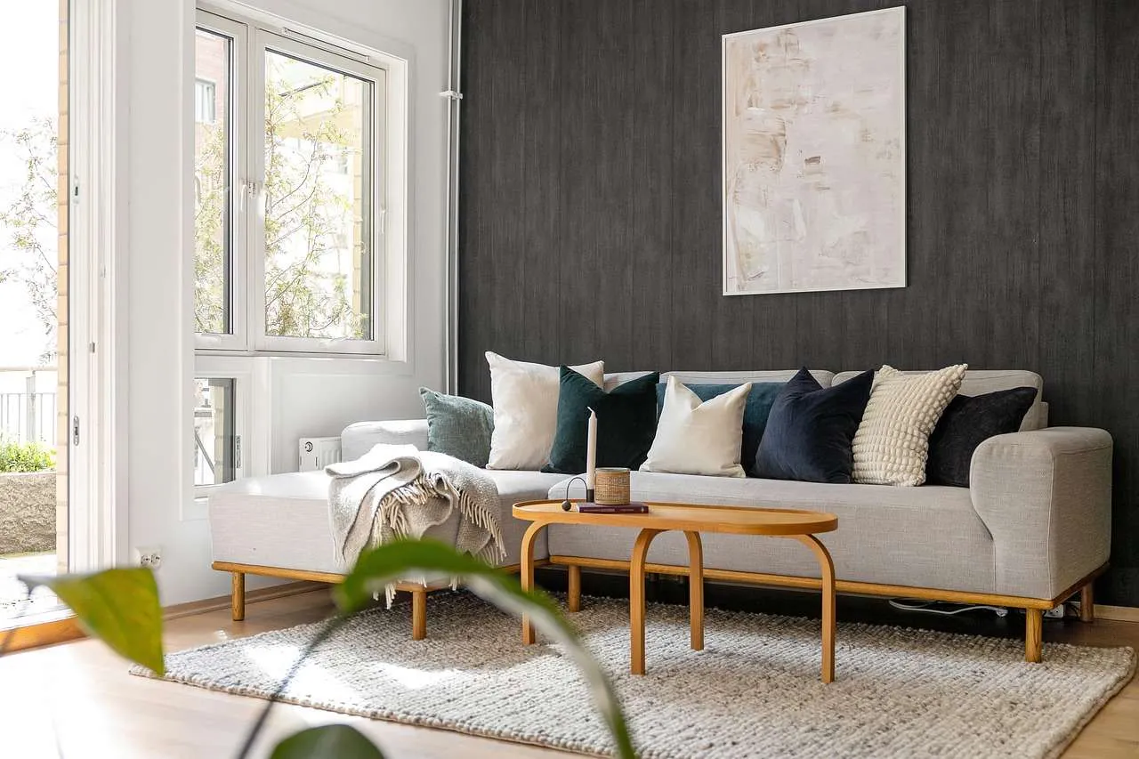 Home Window Tint: Comfort, Privacy, Savings